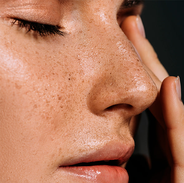 Rutina facial para piel grasa: luchar contra las imperfecciones